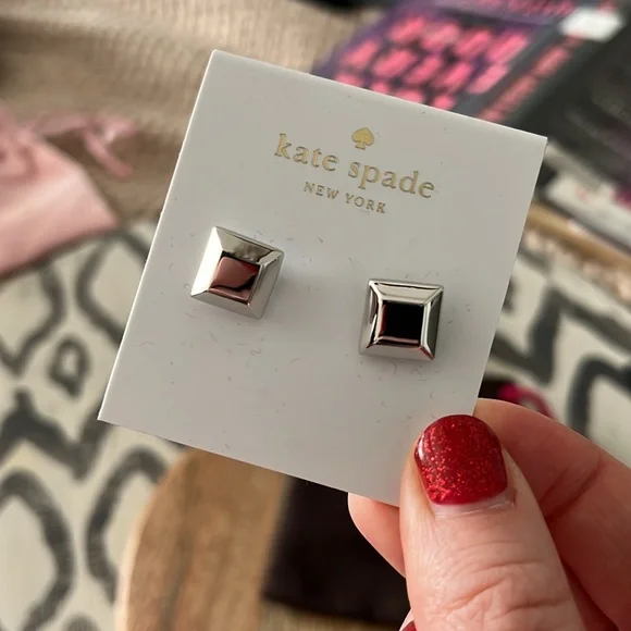 Kate Spade Post earrings - Picture 2 of 3